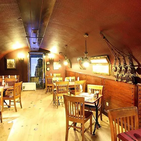 Hotel Logis Restaurant Le Drakkar 2*