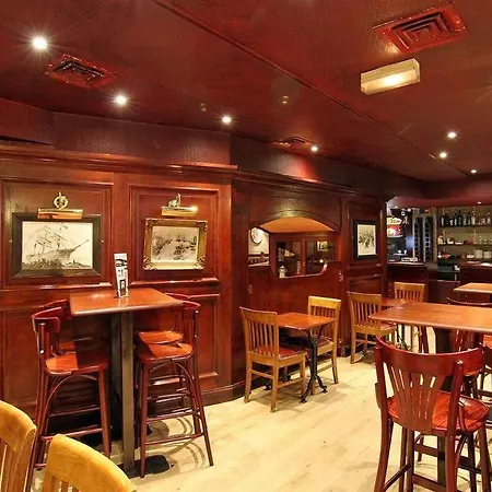 Logis Restaurant Le Drakkar ホテル 2*