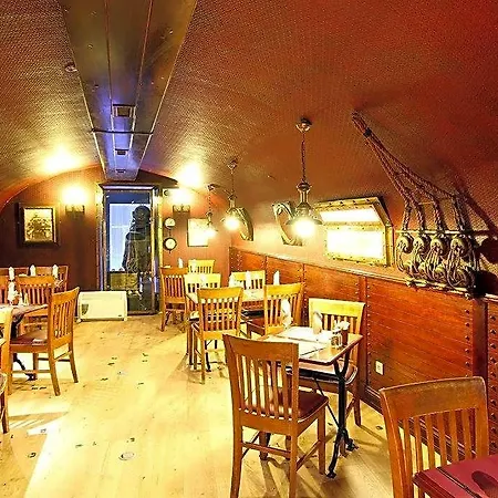 Logis Restaurant Le Drakkar Otel Mende